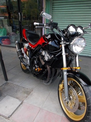 ขายHONDA CB400 เทค นร.สภาพดีเครื่องแน่นสวยๆ