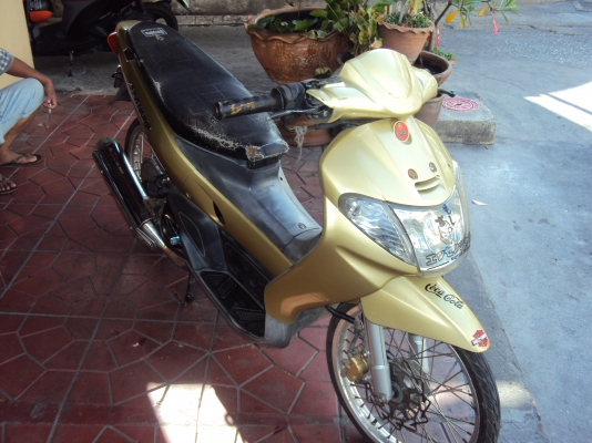 ขายยามาฮา นูโวตัวแรกมีทะเบียนชุดโอน เครื่องดีสวยสนใจติอต่อสรกฤช 081-8478107