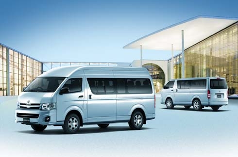 ขาย รถตู้ Commuter รุ่นพิเศษ ป้ายแดง ส่วนลด 160,000 บาท