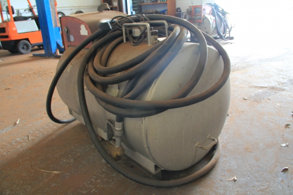 ขาย ถังน้ำมันขนาด 500 ลิตร จากประเทศญี่ปุ่น ขาย ถังน้ำมันขนาด 500 ลิตร จากประเทศญี่ปุ่น