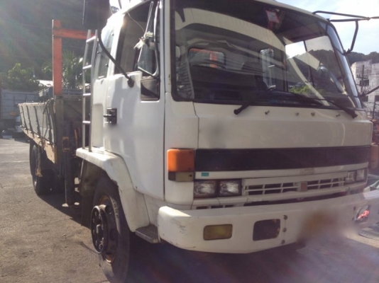 รถอิซูซุ 6 ล้อ ติดเหี้ยบ 3 ตัน 165 แรงม้า  สนใจติดต่อ 081 - 6079515