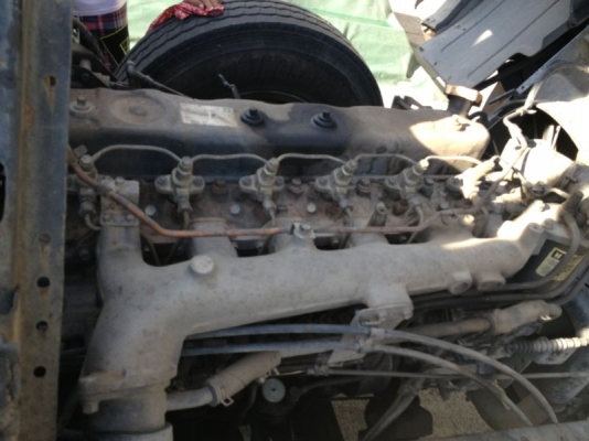 รถอิซูซุ 6 ล้อ ติดเหี้ยบ 3 ตัน 165 แรงม้า  สนใจติดต่อ 081 - 6079515