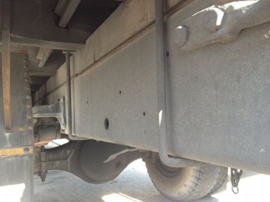 รถอิซูซุ 6 ล้อ ติดเหี้ยบ 3 ตัน 165 แรงม้า  สนใจติดต่อ 081 - 6079515