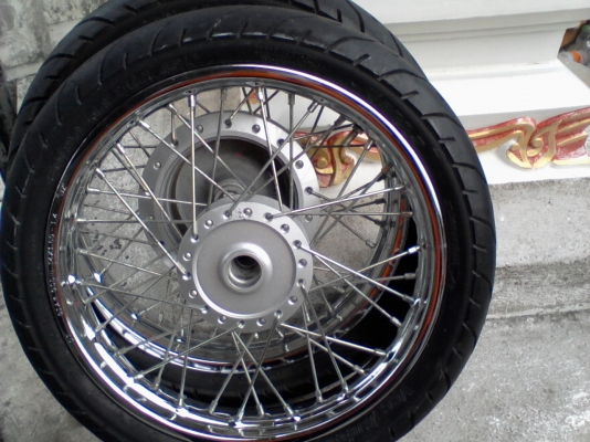 ขอขายล้อ Honda click ต้องการขายด่วน