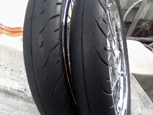 ขอขายล้อ Honda click ต้องการขายด่วน