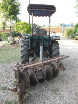 ขาย Kubota GRANDEL 26แรง สภาพพร้อมใช้งาน 2เพลา พวงมาลัยเพาเวอร์  อุปกรณ์ ใบดันหน้า พร้อมผาน 5 ยางหลังใหม่สภาพ 90\% สนใจ ติดต่อครับ