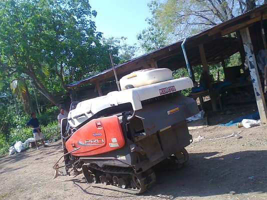 ขายด่วน..รถเกี่ยวข้าว KUBOTA mini รถสวยสภาพใหม่ พร้อมใช้ เกี่ยวข้าวได้ไว คล่องตัวมาก.