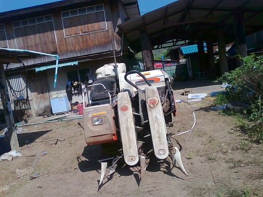 ขายด่วน..รถเกี่ยวข้าว KUBOTA mini รถสวยสภาพใหม่ พร้อมใช้ เกี่ยวข้าวได้ไว คล่องตัวมาก.