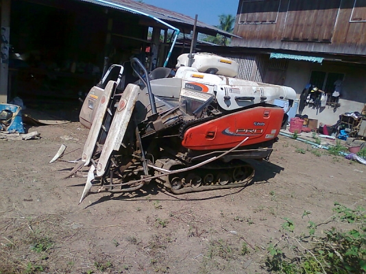 ขายด่วน..รถเกี่ยวข้าว KUBOTA mini รถสวยสภาพใหม่ พร้อมใช้ เกี่ยวข้าวได้ไว คล่องตัวมาก.