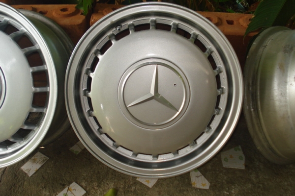 ปรับราคาลงเหลือ3800.-ล้อแม็กซ์ Benz w123 ผลิตจากเยอรมัน ขอบ 14 นิ้ว