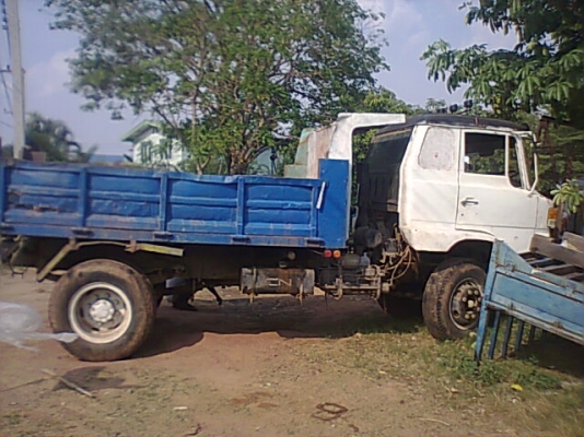 ขาย 6 ล้อดั้ม ยาง 900 ไม่มีเล่มทะเบียน คัสซีสวย เฟืองท้าย FUSO เบรคทิฟฟี่ เครื่อง DA120 หัว KR พาวเวอร์ ราคากันเองครับด่วน