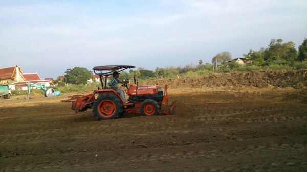 ขาย คูโบต้า  3คัน  ครับ  รถดีรถบกไม่ลงนํ้า สีเดิม