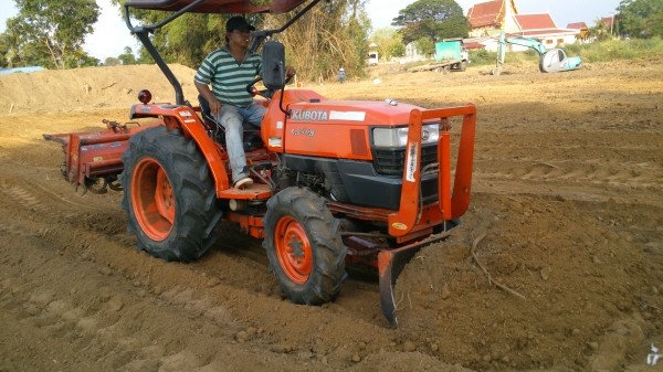 ขาย คูโบต้า  3คัน  ครับ  รถดีรถบกไม่ลงนํ้า สีเดิม