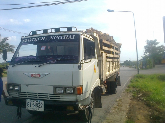 ขายรถบรรทุก 6 ล้อ (ดั้ม) HINO KM777 (รถห้าง) ช่วงล่าง F หน้า-หลัง เครื่อง 117 แรงม้า เครื่องดี คัสซีสวย มีแอร์เย็น ทะเบียนพร้อมโอน