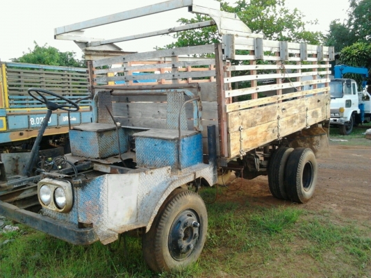 ขายด่วน รถอีแต๋น 6 ล้อ เครื่องยนต์ 6 สูบ 145 แรงของอีซูซุ 6BB1 ชุดคานหน้าของอีซูซุ 115 แรง ช่วงล่างใหญ่คัชซีหน้า 5 เฟืองท้ายของ KS110 มีกระบอกดั๊มพ์ให้ด้วย ยางสภาพดีพร้อมบรรทุกได้เลยครับ