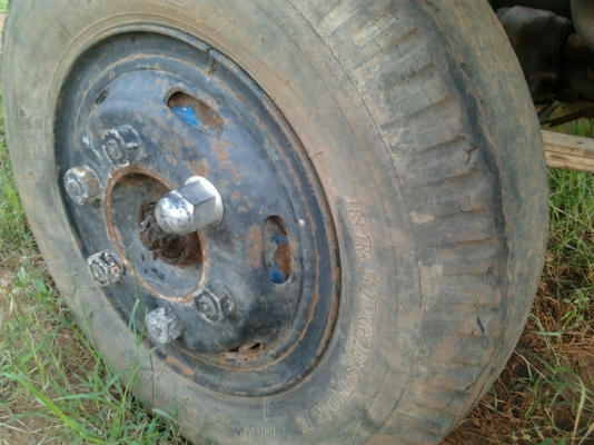 ขายด่วน รถอีแต๋น 6 ล้อ เครื่องยนต์ 6 สูบ 145 แรงของอีซูซุ 6BB1 ชุดคานหน้าของอีซูซุ 115 แรง ช่วงล่างใหญ่คัชซีหน้า 5 เฟืองท้ายของ KS110 มีกระบอกดั๊มพ์ให้ด้วย ยางสภาพดีพร้อมบรรทุกได้เลยครับ ขายด่วน รถอีแต๋น 6 ล้อ เครื่องยนต์ 6 สูบ 145 แรงของอีซูซุ 6BB1 ชุดคานหน้าของอีซูซุ 115 แรง ช่วงล่างใหญ่คัชซีหน้า 5 เฟืองท้ายของ KS110 มีกระบอกดั๊มพ์ให้ด้วย ยางสภาพดีพร้อมบรรทุกได้เลยครับ