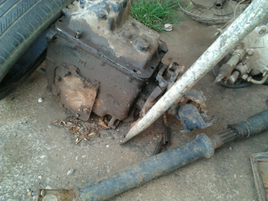 ขายด่วน รถอีแต๋น 6 ล้อ เครื่องยนต์ 6 สูบ 145 แรงของอีซูซุ 6BB1 ชุดคานหน้าของอีซูซุ 115 แรง ช่วงล่างใหญ่คัชซีหน้า 5 เฟืองท้ายของ KS110 มีกระบอกดั๊มพ์ให้ด้วย ยางสภาพดีพร้อมบรรทุกได้เลยครับ ขายด่วน รถอีแต๋น 6 ล้อ เครื่องยนต์ 6 สูบ 145 แรงของอีซูซุ 6BB1 ชุดคานหน้าของอีซูซุ 115 แรง ช่วงล่างใหญ่คัชซีหน้า 5 เฟืองท้ายของ KS110 มีกระบอกดั๊มพ์ให้ด้วย ยางสภาพดีพร้อมบรรทุกได้เลยครับ