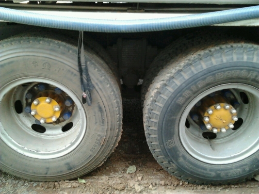 ISUZU ROCKY FVM 195 HP 6HE1 สิบล้อเพลาเดียว บรรทุกถังน้ำมัน เครื่องแน่นแรงดี หัวเก๋งสีบางเดิมๆภายในเก๋งคอนโซลสวยครบ แอร์เย็น พวงมาลัยเพาเวอร์ เบรคทริ๊ปฟี้ ช่วงล่างคัชซีใหญ่สวยมาก ยางสภาพดี 10 เส้นประมาณ 80\% เอกสารทะเบียนภาษีครบพร้อมโอนครับ ISUZU ROCKY FVM 195 HP 6HE1 สิบล้อเพลาเดียว บรรทุกถังน้ำมัน เครื่องแน่นแรงดี หัวเก๋งสีบางเดิมๆภายในเก๋งคอนโซลสวยครบ แอร์เย็น พวงมาลัยเพาเวอร์ เบรคทริ๊ปฟี้ ช่วงล่างคัชซีใหญ่สวยมาก ยางสภาพดี 10 เส้นประมาณ 80\% เอกสารทะเบียนภาษีครบพร้อมโอนครับ