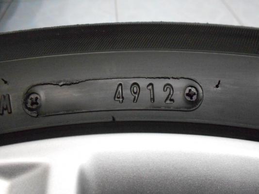 ขายล้อแม็ก All New Camry ขอบ 17 พร้อมยางป้ายแดง/เทิร์นได้-ใส่ฟรีค่ะ