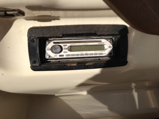 เรือ Searay 215