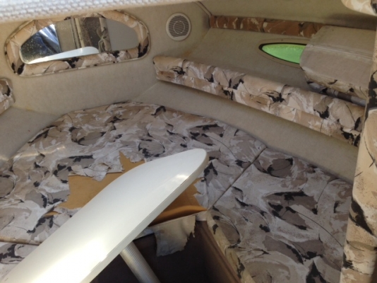 เรือ Searay 215