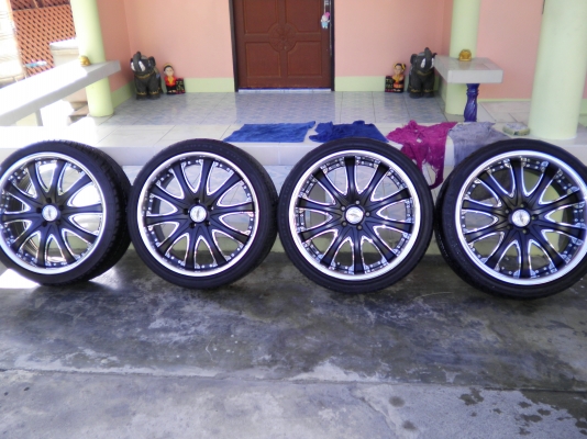 แม็ก20 VIP 5-114 น.8.5 ล.9.5 ปี12 ยาง245/35/20และ255/35/20 เกรดA