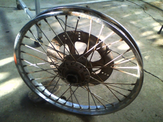 ขายล้อหน้าขอบ 17 พร้อมดุมและดิสค์