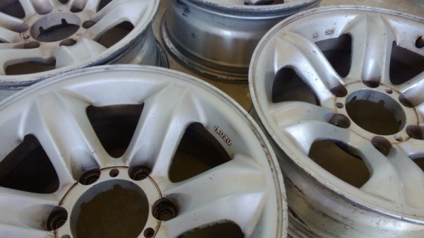 ล้อเล็บเหยี่ยวแท้แบบเดิมๆ