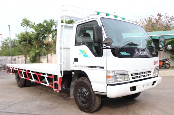 ISUZU NPR 6 ล้อ กลาง พื้นเรียบ