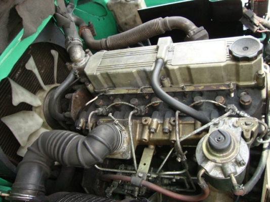 ขายรถโฟล์คลิฟท์  MITSUBISHI  FD25  เครื่องยนต์ดีเซล  เกียร์ธรรมดา  เสาสูง  4  เมตร  ยางตันใหม่  4 เส้น  (มีหลายคันให้เลือก)