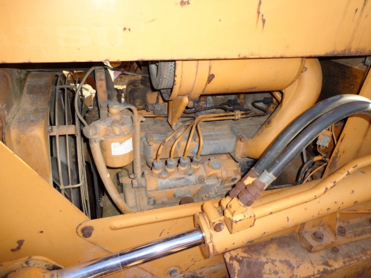 ขายรถแทรคเตอร์ KOMATSU รุ่น D20 P-5 ติดต่อคุณยุทธิ์ โทร. 081-9870866 คุณจิ๊ด โทร. 089-7949488