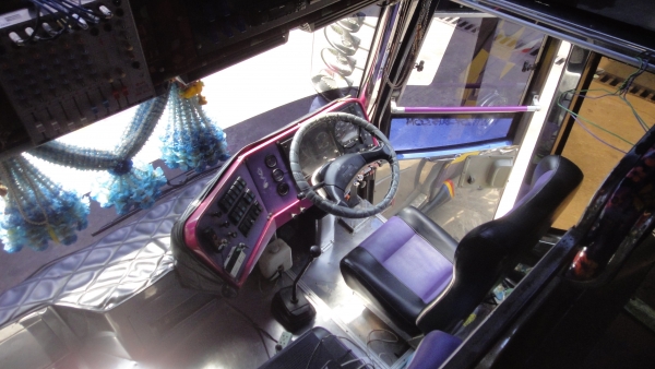 ขายรถบัสพัดลม Benz ตัวถังเชิดชัย