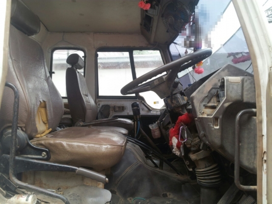 MITSUBISHI FN527 หัวเดิม เครื่องเดิม คัซซีสวย ยางดีค่ะ MITSUBISHI FN527 หัวเดิม เครื่องเดิม คัซซีสวย ยางดีค่ะ