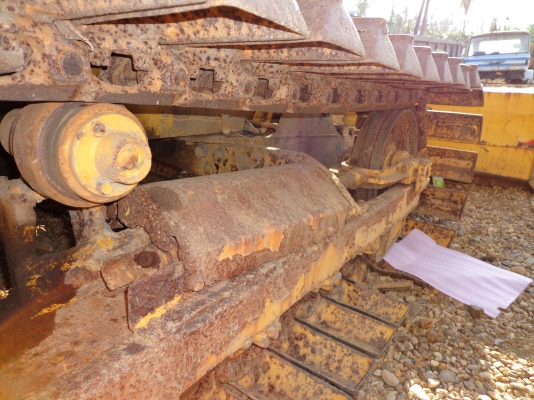 ขายรถแทรคเตอร์ KOMATSU รุ่น D20 P-5 ติดต่อคุณยุทธิ์ โทร. 081-9870866 คณจิ๊ด โทร. 089-7949488