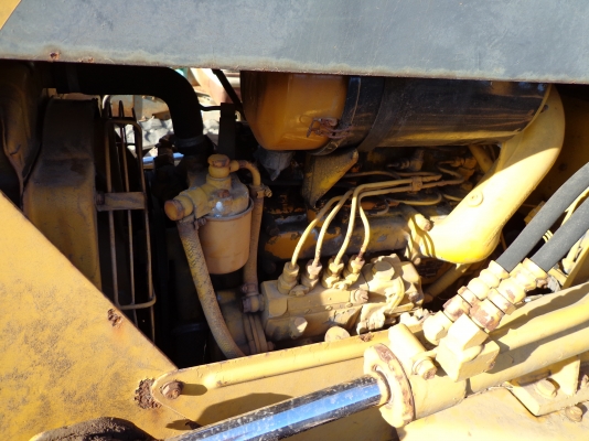 ขายรถแทรคเตอร์ KOMATSU รุ่น D20 P-5 ติดต่อคุณยุทธิ์ โทร. 081-9870866 คณจิ๊ด โทร. 089-7949488