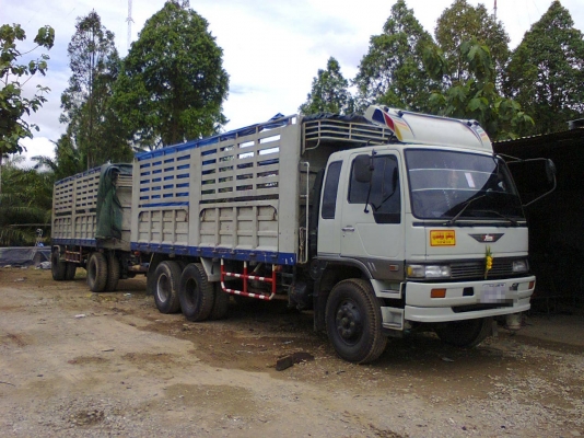 HINO FM3MF 245 แรงม้า  หัวบางเดิม  เครื่องดีไม่เยิ้ม  คัซซีสวย เล่มพร้อมค่ะ
