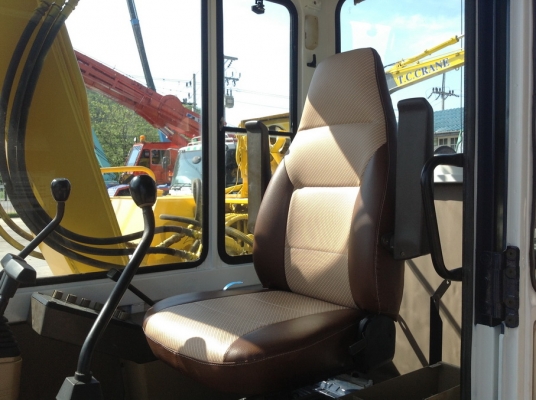 ขาย PC60-6 ติดหัวคีบยกได้สูง4.6เมตร คีบไม้คีบอ้อยขึ้นสิบล้อสบาย เก่าญี่ปุ่น มีวิดีโอการทำงาน ขาย PC60-6 ติดหัวคีบยกได้สูง4.6เมตร คีบไม้คีบอ้อยขึ้นสิบล้อสบาย เก่าญี่ปุ่น มีวิดีโอการทำงาน