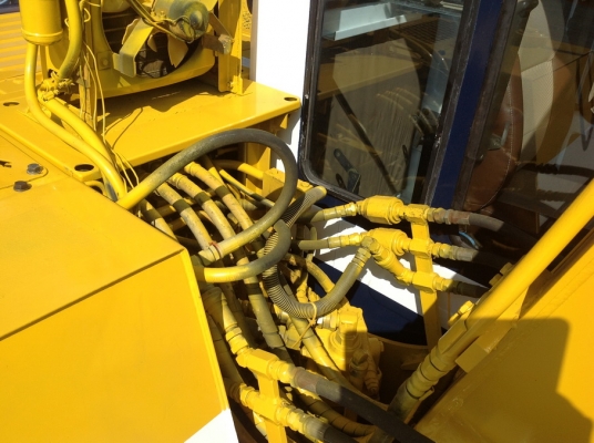 ขาย PC60-6 ติดหัวคีบยกได้สูง4.6เมตร คีบไม้คีบอ้อยขึ้นสิบล้อสบาย เก่าญี่ปุ่น มีวิดีโอการทำงาน ขาย PC60-6 ติดหัวคีบยกได้สูง4.6เมตร คีบไม้คีบอ้อยขึ้นสิบล้อสบาย เก่าญี่ปุ่น มีวิดีโอการทำงาน