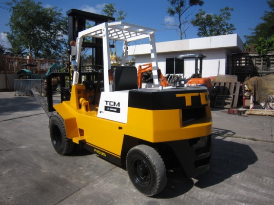 ขาย รถยก TCM 3.5 คัน รุ่น FVD35 Z5 เสาสูง 4 เมตร มือสองญี่ปุ่น