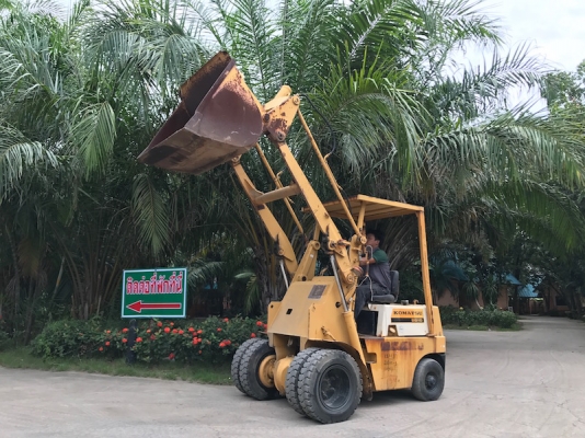 ขายรถตักKOMATSU SG10 ตักคิว เสา3เมตร สวยเดิมจากญี่ปุ่น ยังไม่เคยใช้ในไทย 155,000เท่านั้น!!