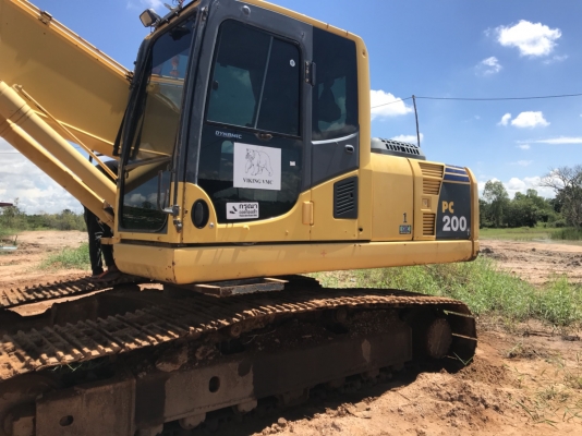 ขายด่วน!! Komatsu PC200-8 ไมล์ 1x,xxx สภาพสวยค่ะ
