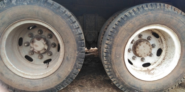 10 ล้อ เพลาเดียว เครื่อง 165 เบรคลมดูด พวงมาลัยเพาเวอ 10 ล้อ เพลาเดียว เครื่อง 165 เบรคลมดูด พวงมาลัยเพาเวอ