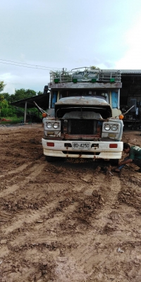 10 ล้อ เพลาเดียว เครื่อง 165 พวงมาลัยเพาเวอ เล่มทะเบียน