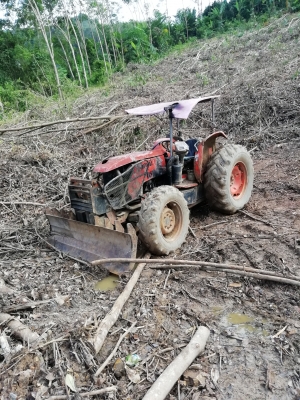 รถไถ m8540.2เพราไช้งานได้ปกติ เอกสารพร้อมโอน