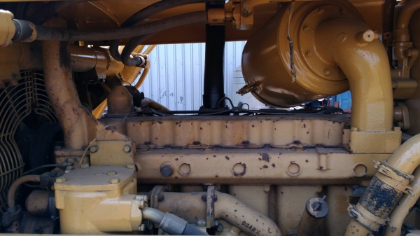 แทรคเตอร์ Caterpillar รุ่น D6C แทรคเตอร์ Caterpillar รุ่น D6C