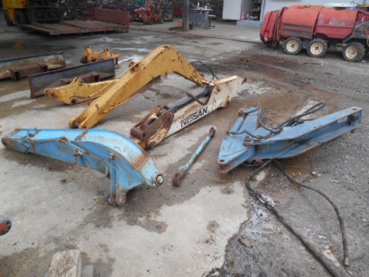 บูมอาร์ม PC30 อะไหล่จากญี่ปุ่น บูมอาร์ม PC30 อะไหล่จากญี่ปุ่น