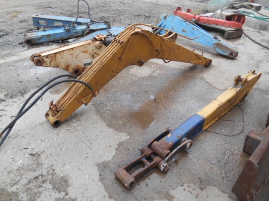 บูมอาร์ม PC30 อะไหล่จากญี่ปุ่น บูมอาร์ม PC30 อะไหล่จากญี่ปุ่น