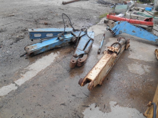 บูมอาร์ม PC30 อะไหล่จากญี่ปุ่น บูมอาร์ม PC30 อะไหล่จากญี่ปุ่น