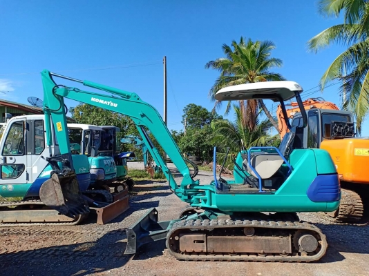 ขายKOMATSU PC30-7  เก่านอกแท้  สภาพสวย เครื่องปั๊มแห้ง 5,xxx  ชั่วโมง  โทร 089-3818694 จ๊อย