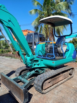 ขายKOMATSU PC30-7  เก่านอกแท้  สภาพสวย เครื่องปั๊มแห้ง 5,xxx  ชั่วโมง  โทร 089-3818694 จ๊อย